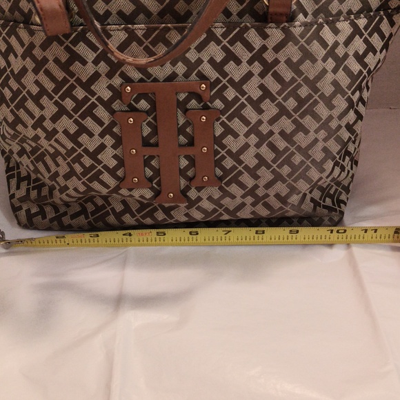 Tommy Hilfiger Woman Brown/Tan Shoulder Bag - Picture 6 of 16